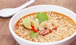 瓜仔吃泡面视频播放,一桶泡面的美味演绎