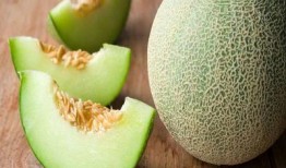 唇炎吃哈密瓜,哈密瓜助力缓解唇炎困扰