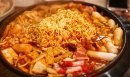 瓜仔吃泡面视频播放,一桶泡面的美味演绎