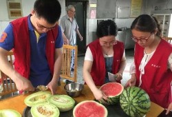 吃瓜老人团,网络时代的老年社交新现象