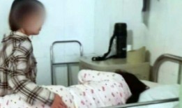 男护工吃瓜,揭秘医院里的温馨瞬间