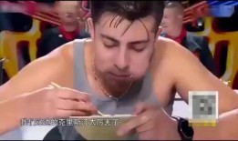 吃瓜视频挑战吃面,吃瓜群众化身美食达人，瓜片飞舞中品味面香四溢