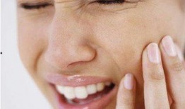 吃瓜突然舌根疼,揭秘夏日饮食健康之谜