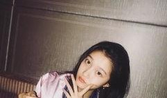 女星半夜吃瓜图片,女星神秘午夜吃瓜瞬间曝光