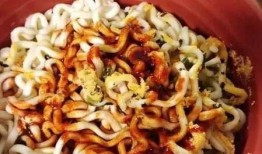 带你吃瓜火鸡面图片,火辣开胃！带你一探带你吃瓜火鸡面的独特魅力