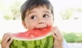 翠花带你吃瓜,尽享舌尖上的盛宴