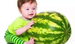 小孩吃瓜是什么瓜,揭秘小孩吃瓜的瓜中奥秘