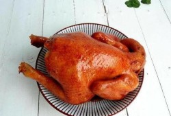 吃瓜少女做烤鸡,美味与欢乐的完美融合