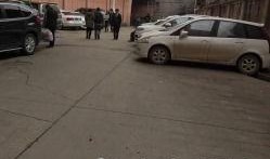 武汉停车场吃瓜,揭秘停车场的趣味日常