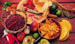 喝酒吃红瓜,畅饮佳酿，品味红瓜佳肴