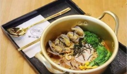 吃瓜吃面喝汤图片,吃瓜、吃面、喝汤，尽享味蕾盛宴