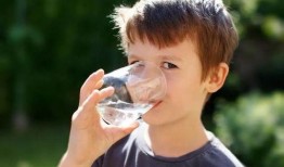 宝宝吃瓜水吐了,揭秘原因及应对措施