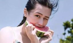 吃瓜女孩的头像,揭秘吃瓜女孩的潮流头像魅力