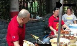 庄户老头吃瓜,品味乡村生活乐趣