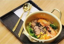 吃瓜吃面喝汤图片,吃瓜、吃面、喝汤，尽享味蕾盛宴